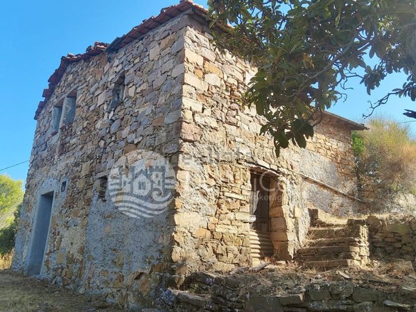 casale in vendita a Dolceacqua
