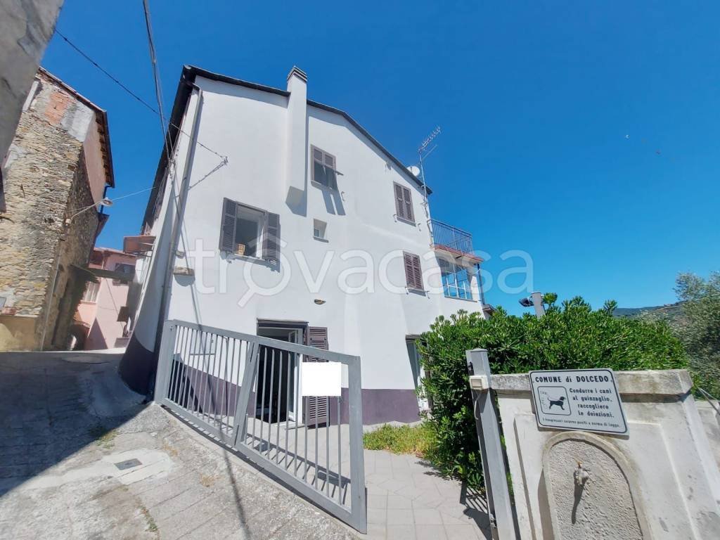 appartamento in vendita a Dolcedo in zona Costa Carnara