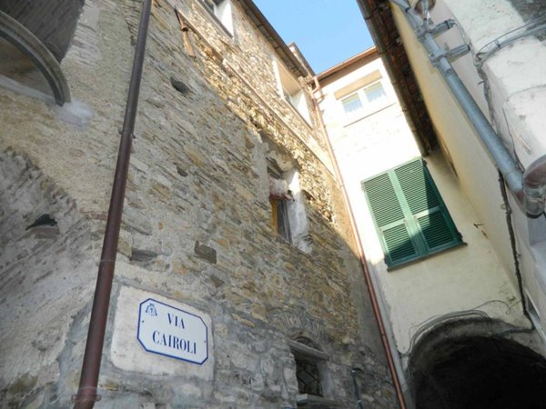 casa indipendente in vendita a Dolcedo in zona Isolalunga