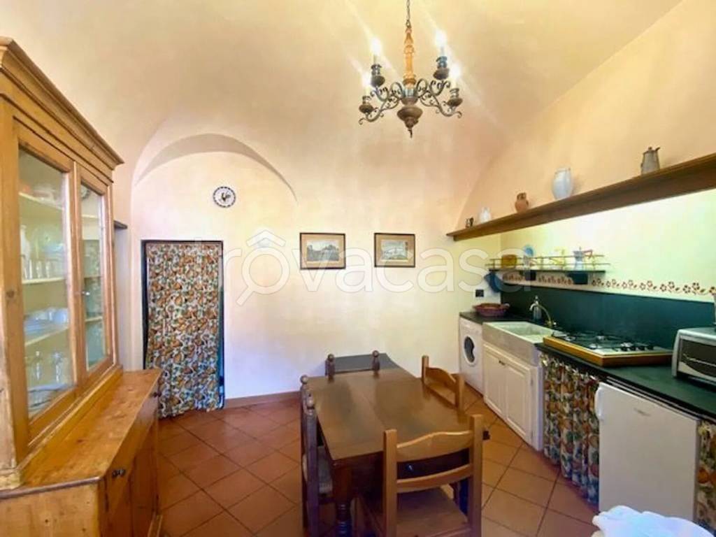 appartamento in vendita a Dolcedo