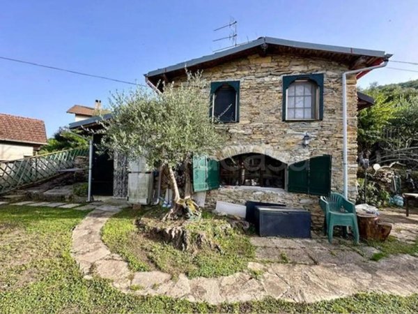 casa indipendente in vendita a Dolcedo in zona Lecchiore