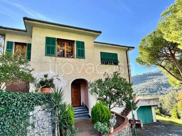 casa indipendente in vendita a Dolcedo