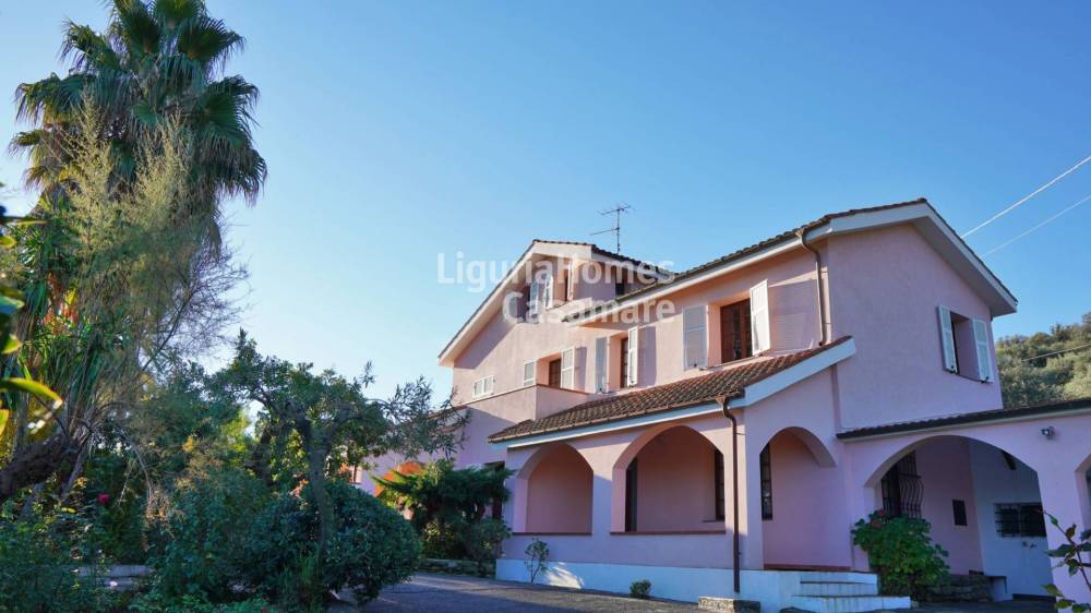 casa indipendente in vendita a Dolcedo in zona Trincheri