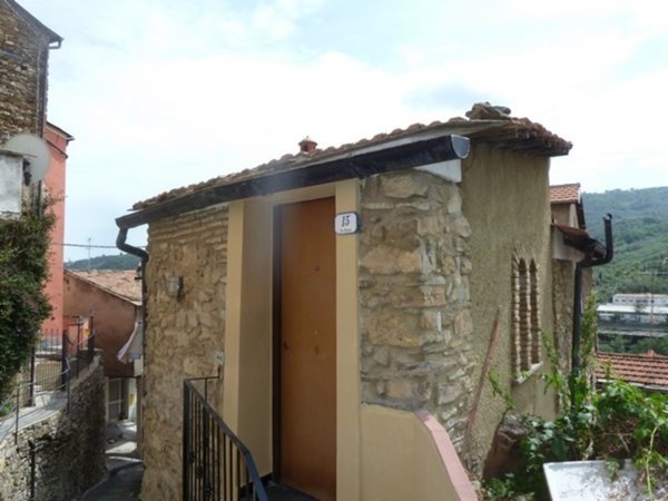 casa semindipendente in vendita a Dolcedo in zona Isolalunga