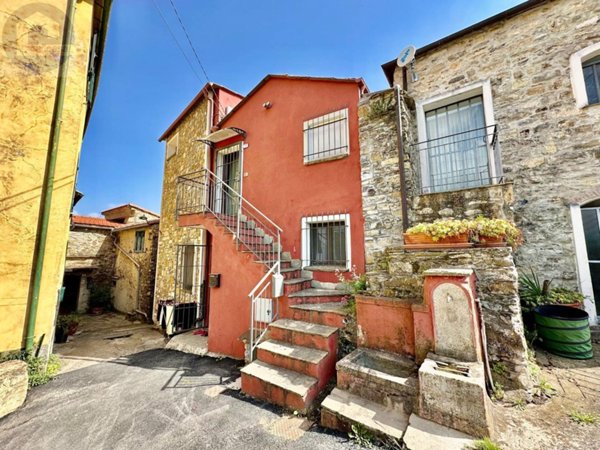 appartamento in vendita a Dolcedo in zona Castellazzo