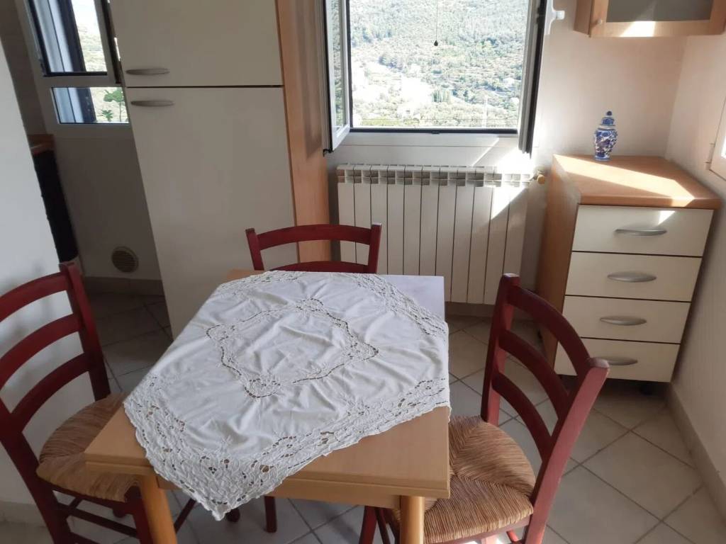 appartamento in vendita a Dolcedo in zona Costa Carnara