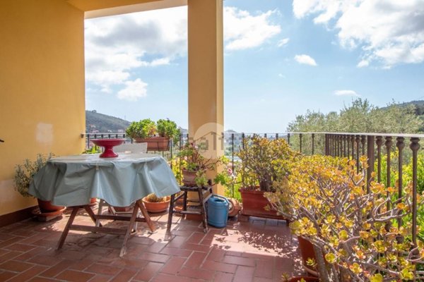 appartamento in vendita a Dolcedo