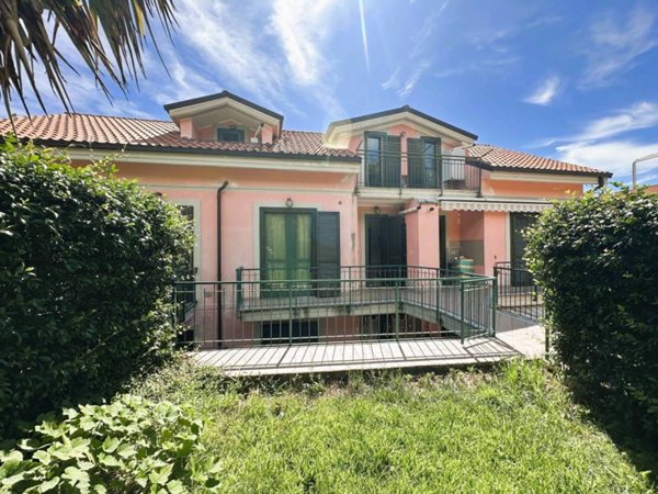appartamento in vendita a Dolcedo