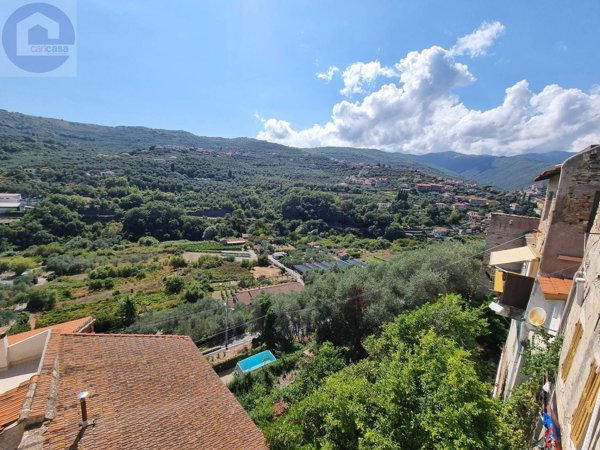 appartamento in vendita a Dolcedo in zona Isolalunga