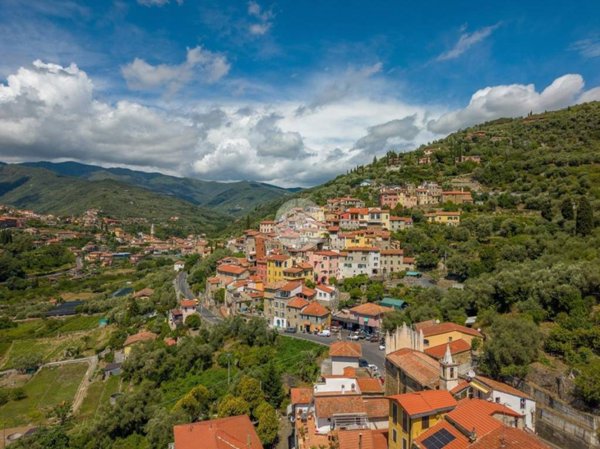 appartamento in vendita a Dolcedo in zona Isolalunga