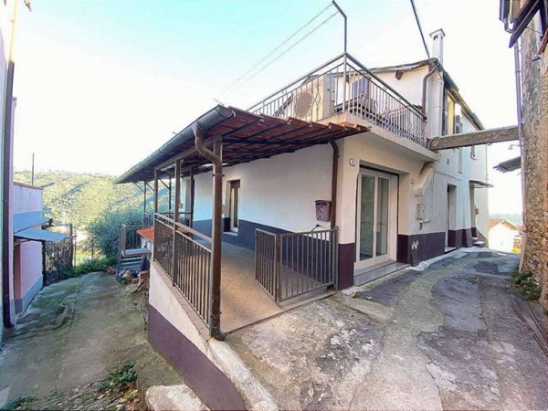 appartamento in vendita a Dolcedo in zona Costa Carnara