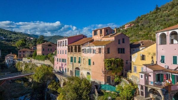 casa indipendente in vendita a Dolcedo
