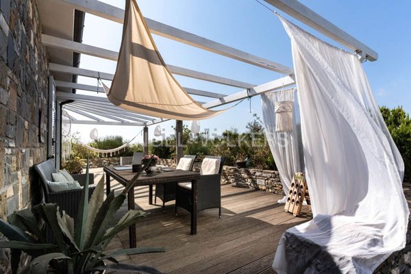 casa indipendente in vendita a Dolcedo