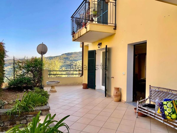 appartamento in vendita a Dolcedo in zona Isolalunga