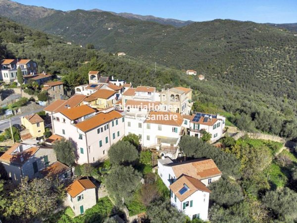 casa indipendente in vendita a Dolcedo in zona Bellissimi