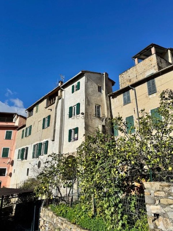 casa indipendente in vendita a Dolcedo in zona Isolalunga