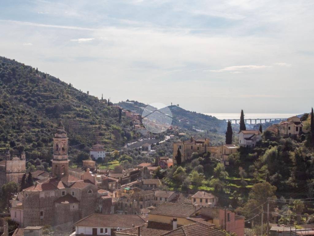 appartamento in vendita a Dolcedo