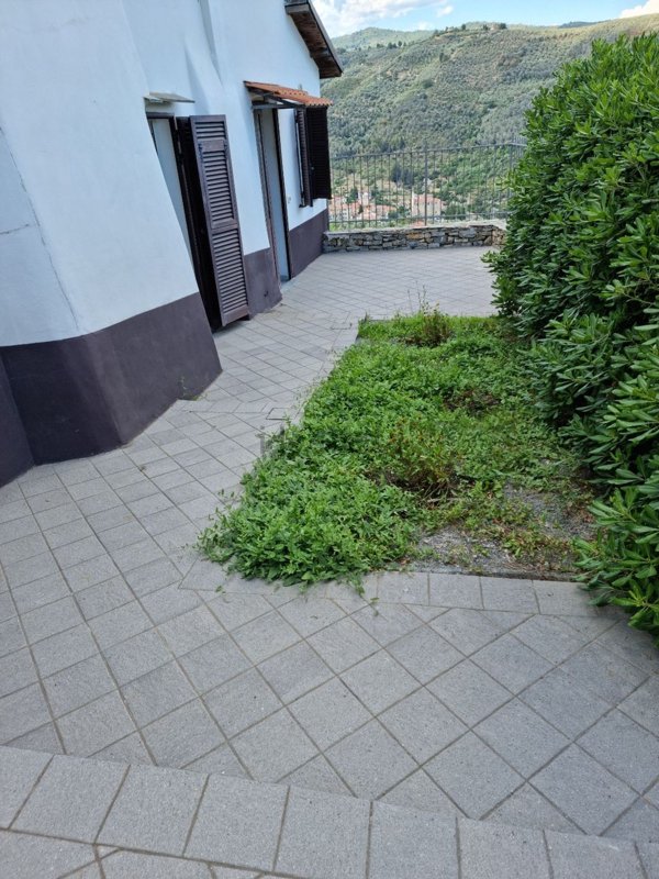 appartamento in vendita a Dolcedo in zona Costa Carnara