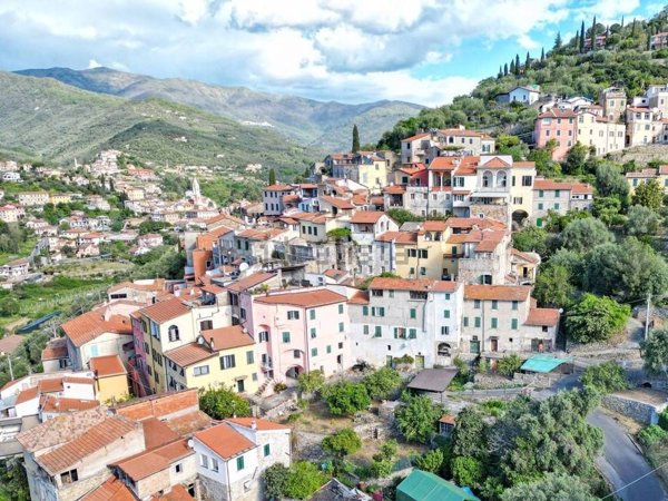 appartamento in vendita a Dolcedo in zona Isolalunga