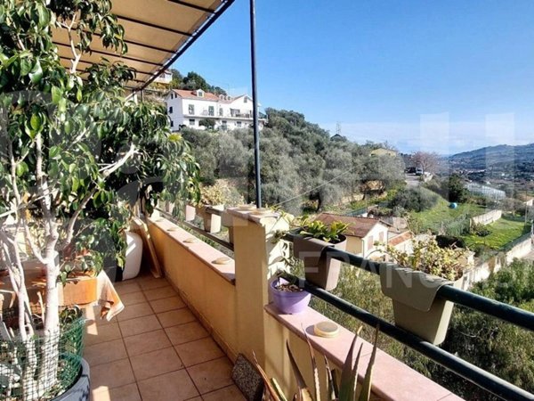 appartamento in vendita a Dolcedo in zona Isolalunga