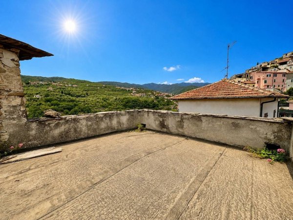 appartamento in vendita a Dolcedo in zona Isolalunga