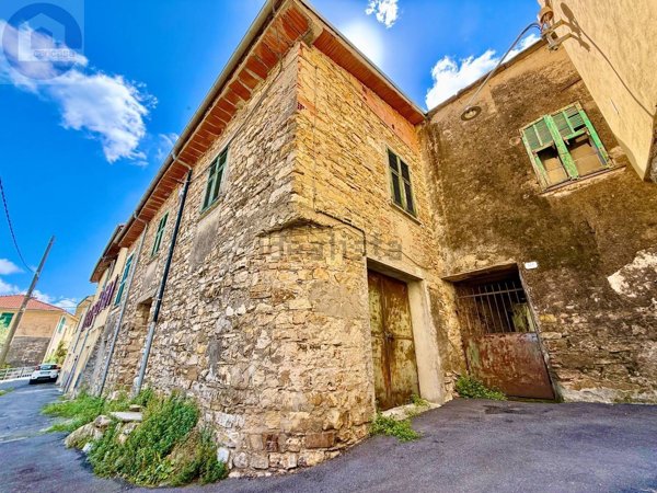 casa semindipendente in vendita a Dolcedo in zona Costa Carnara