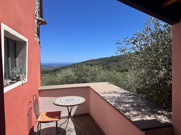 casa indipendente in vendita a Dolcedo in zona Bellissimi