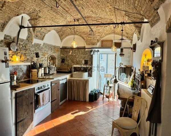 appartamento in vendita a Dolcedo in zona Isolalunga