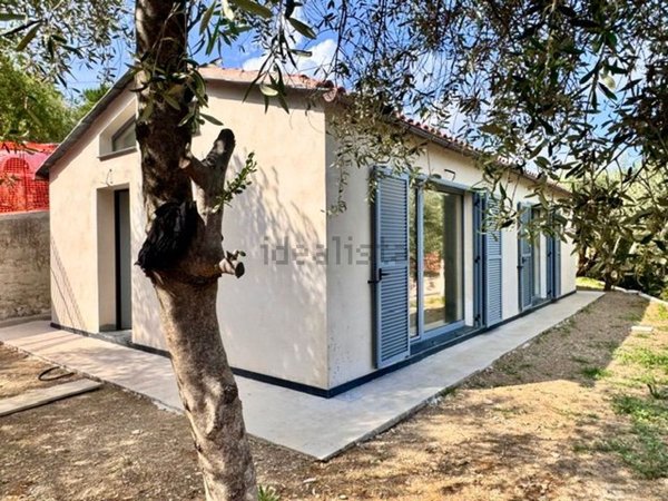 casa indipendente in vendita a Dolcedo in zona Costa Carnara