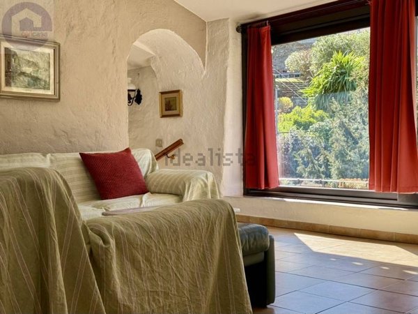 casa semindipendente in vendita a Dolcedo in zona Lecchiore