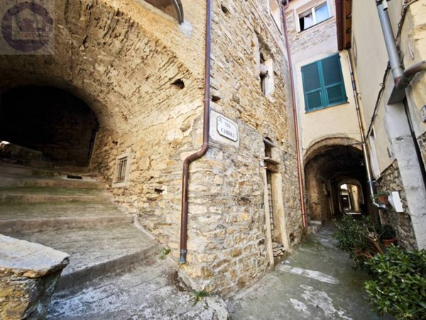appartamento in vendita a Dolcedo in zona Isolalunga