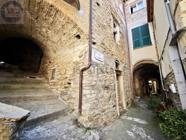 appartamento in vendita a Dolcedo in zona Isolalunga