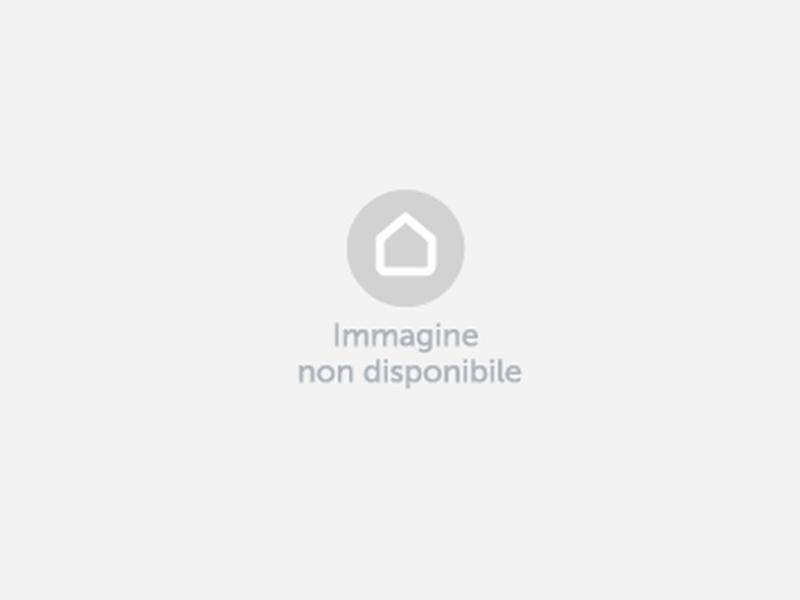 negozio in vendita ad Imperia in zona Oneglia