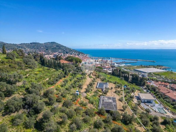 terreno edificabile in vendita ad Imperia in zona Oneglia