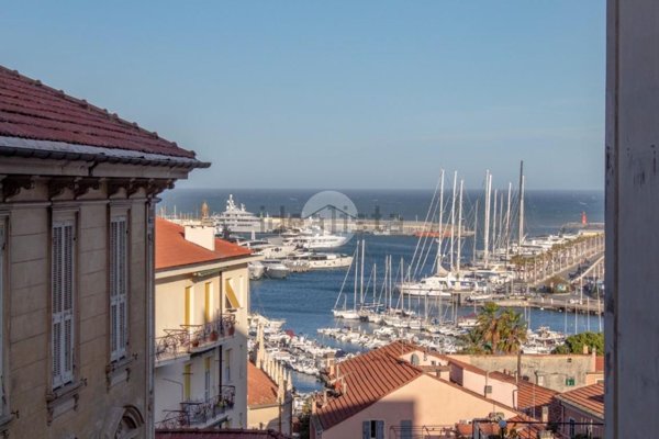 appartamento in vendita ad Imperia