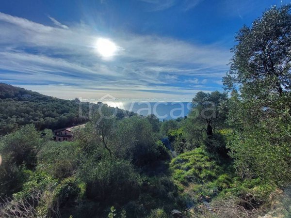 casa indipendente in vendita ad Imperia in zona Oneglia