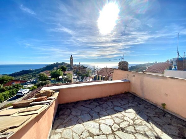 appartamento in vendita ad Imperia