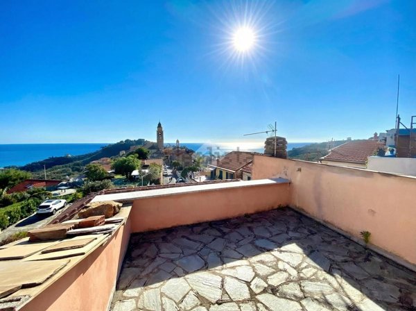 appartamento in vendita ad Imperia