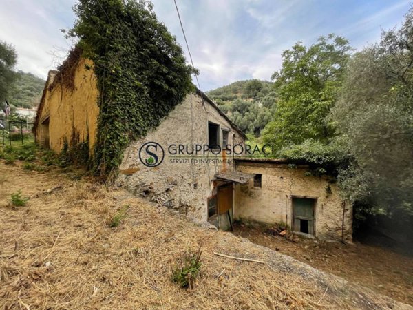 casa indipendente in vendita ad Imperia in zona Moltedo