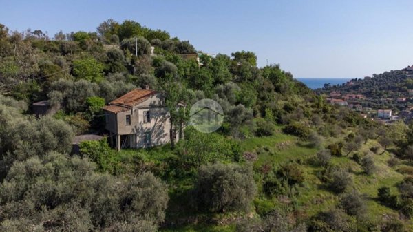 appartamento in vendita ad Imperia