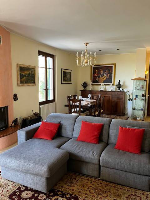 casa indipendente in vendita ad Imperia in zona Oneglia