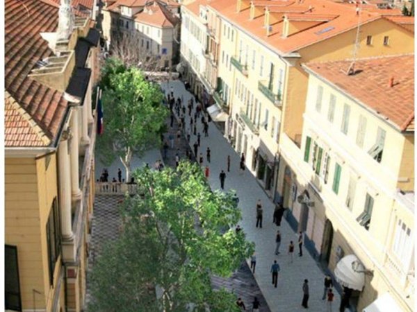 appartamento in vendita ad Imperia in zona Porto Maurizio