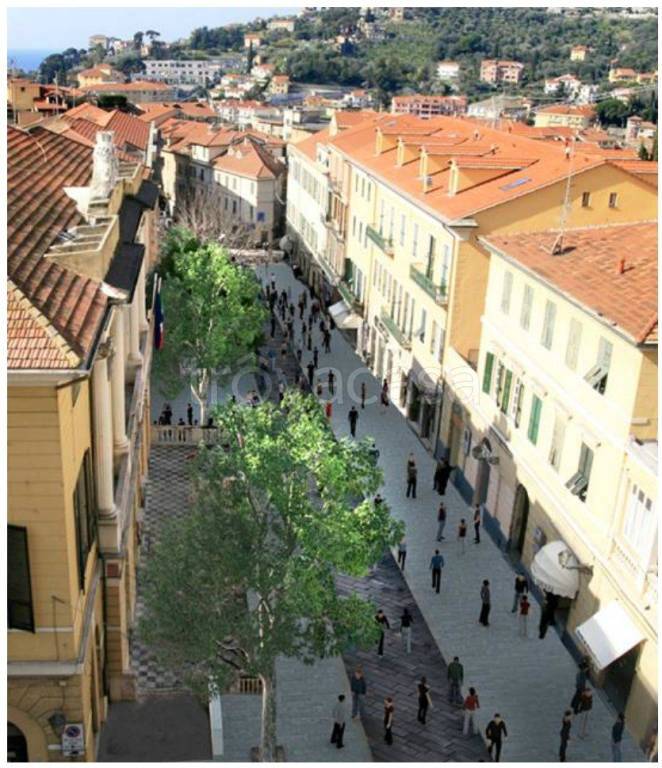 appartamento in vendita ad Imperia in zona Porto Maurizio