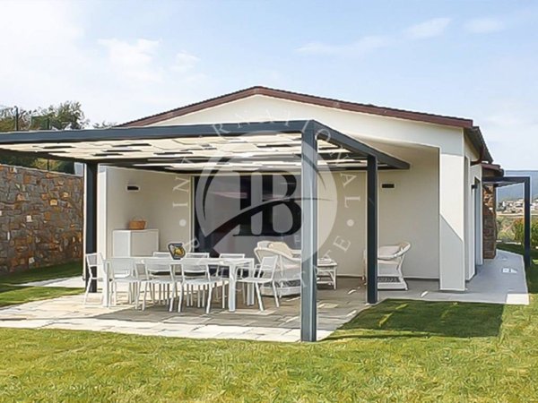 casa indipendente in vendita ad Imperia in zona Torrazza / Clavi
