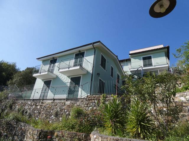casa indipendente in vendita ad Imperia in zona Porto Maurizio