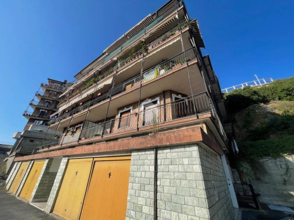 appartamento in vendita ad Imperia in zona Porto Maurizio