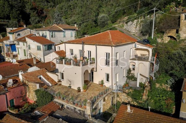 appartamento in vendita ad Imperia in zona Moltedo