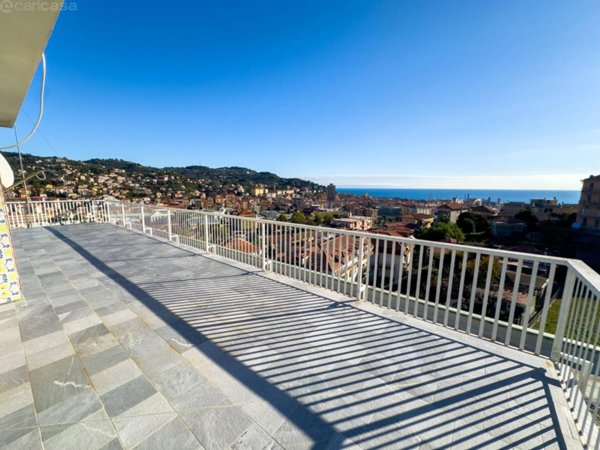appartamento in vendita ad Imperia in zona Porto Maurizio