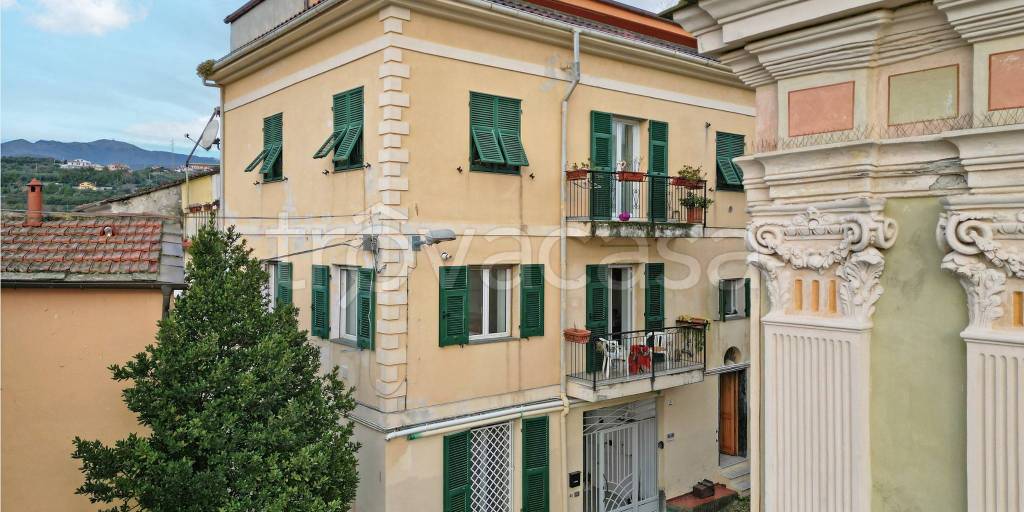 appartamento in vendita ad Imperia in zona Porto Maurizio