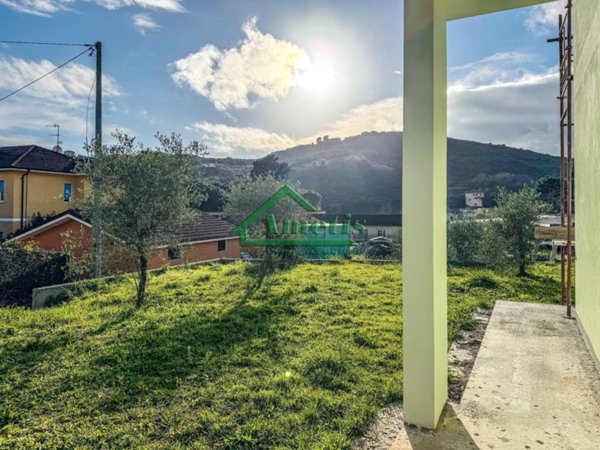appartamento in vendita ad Imperia in zona Porto Maurizio